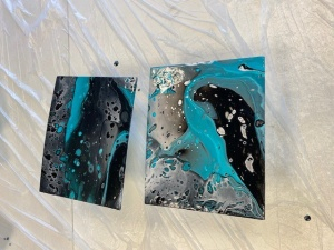 Acrylic Pouring Projekt am Gymnasium Aspel der Stadt Rees in Zusammenarbeit  mit der Katholischen Waisenhausstiftung - Aktuelles | Brücken-Stiftung - Katholisches Waisenhaus Emmerich